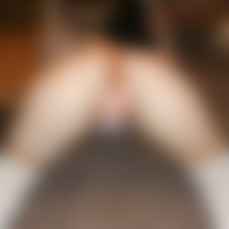なんて実用性の高い衣装なんだ...

ホックで前開きも出来るけど、もう既に空いているのだ...



最高♪