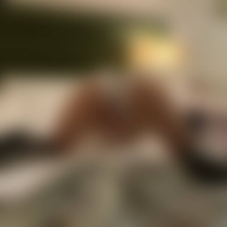 やだぁ、、、
見えちゃってるぅ、、びらびら。。。