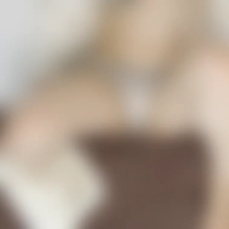 女子大生（21歳）潮吹きオナ動画。

ビジュアルとエロさを兼ね備えたモデルさん。
体つきも喘ぎ声もえろい。

