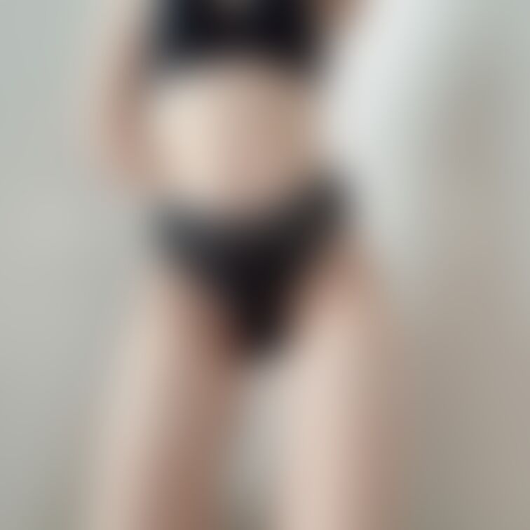 Twitterにのせてないやつかな
このパンツ、海外サイトで買ったからかSなのに大きいのよね
だからグイグイあげてる