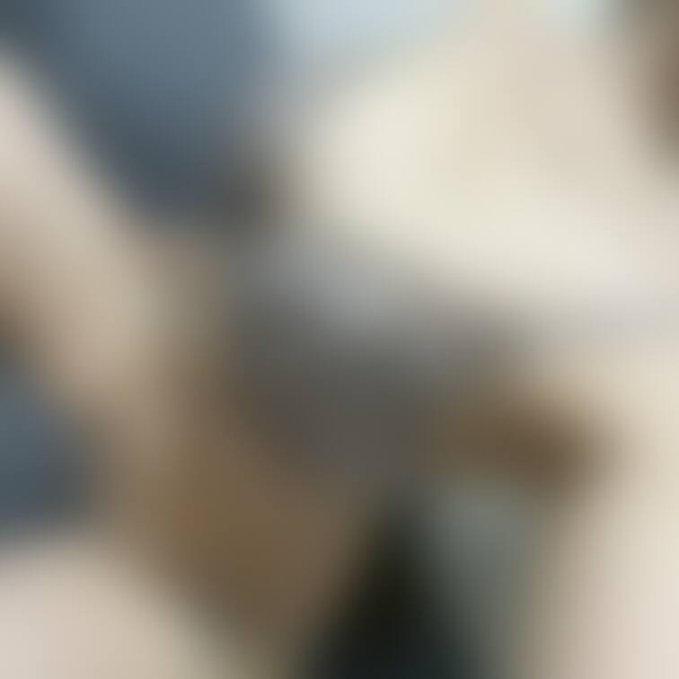 こういうくすんだ色の下着が好き🩶