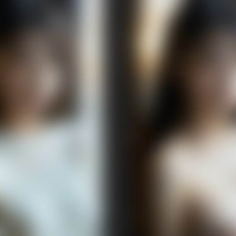 着衣と脱衣を並べた画像です。画像№176