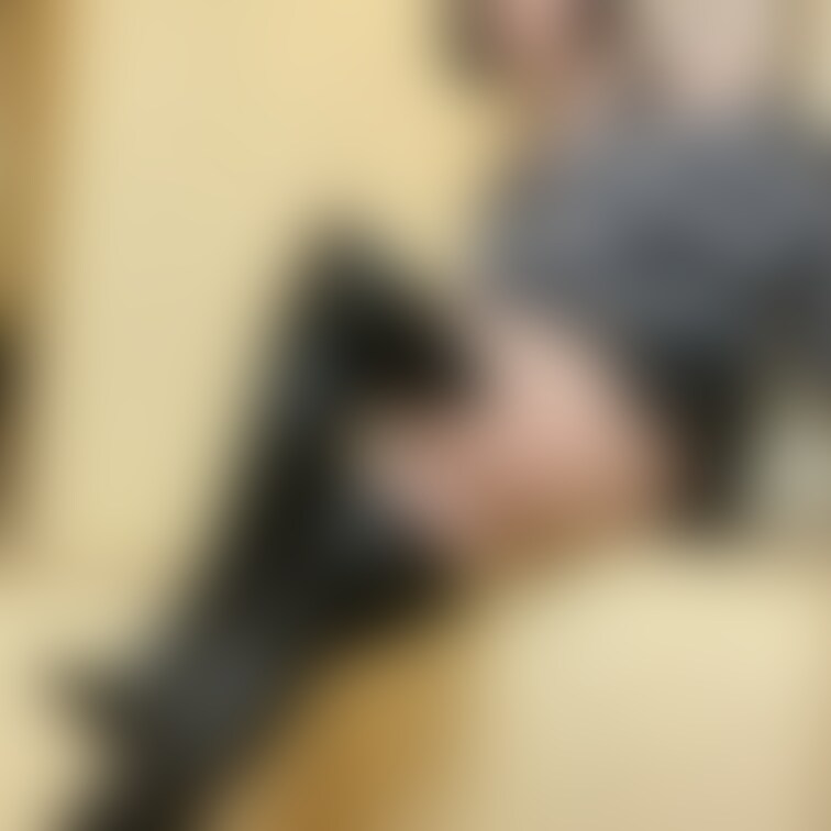 「ハードなニーハイブーツにミニスカート姿…そしてオフショルのトップスから溢れ出た、わたしの爆乳…」

ファンクラブ会