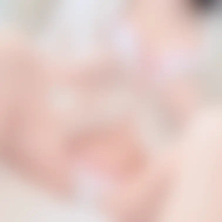 恥ずかしくて隠したいのに、どうしてこんなにドキドキしてるんだろ🥺💕
いっぱい見てほしいって、カラダが勝手に思ってるの💓