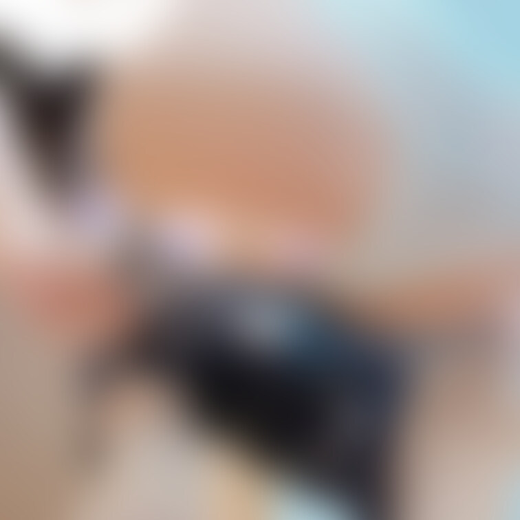 着替えているところを撮ったらこんな感じかな？♡
このショーツの透け透け見てね♡