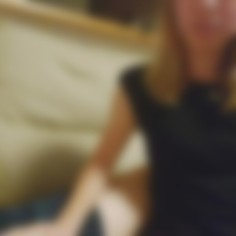 3回戦目の前半です。

3回戦目ともなると妻ちゃんの態度も慣れた感じで、
なんだかほんとに付き合ってるような、浮気