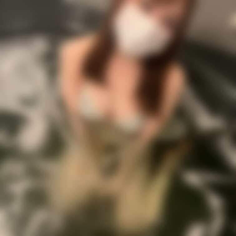 騎乗位ディルドお◯にーしてしまいました🙈💓

こんにちは
久々に溜まってのでお風呂でしちゃいました🙈💓
初めは手