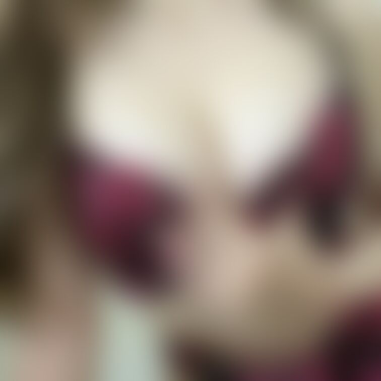 首に滴る汗とランジェリーとぽ○○○と💓