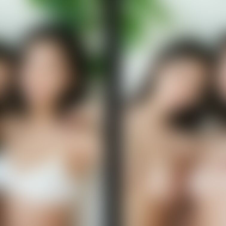 着衣と脱衣を並べた画像です。画像№712