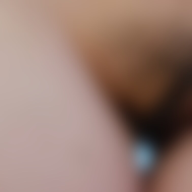 次回動画の予告画像です。弥生に裸婦像と同じポーズさせてみた、下半身を接写します。