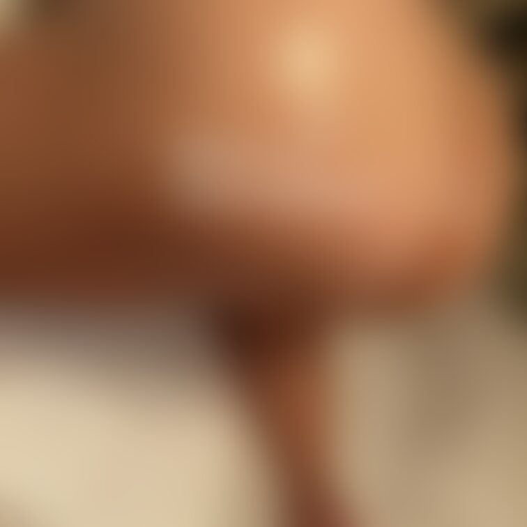 巨乳見て、今日も頑張ろう!!
Get energy from my big boobs!