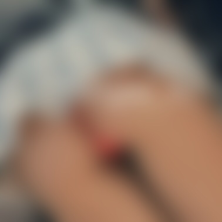 ミニスカの中に入りたい人はいいねしてくださいね😘
派手な下着が1番好き★
