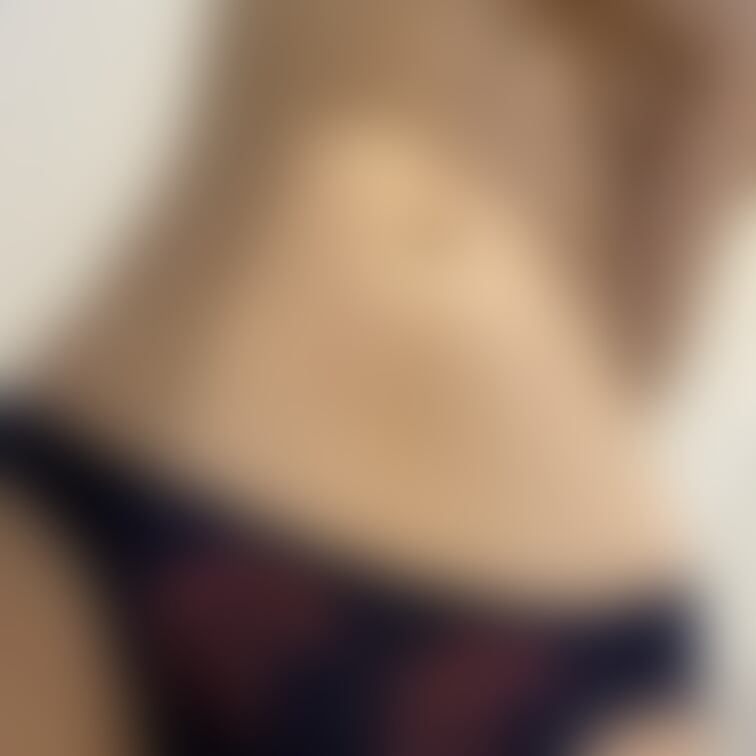 ちょっとレアな黒パンツ
これ見せたら、「黒は珍しいから、もっと見せて（ハアハア）」だってさ🤣