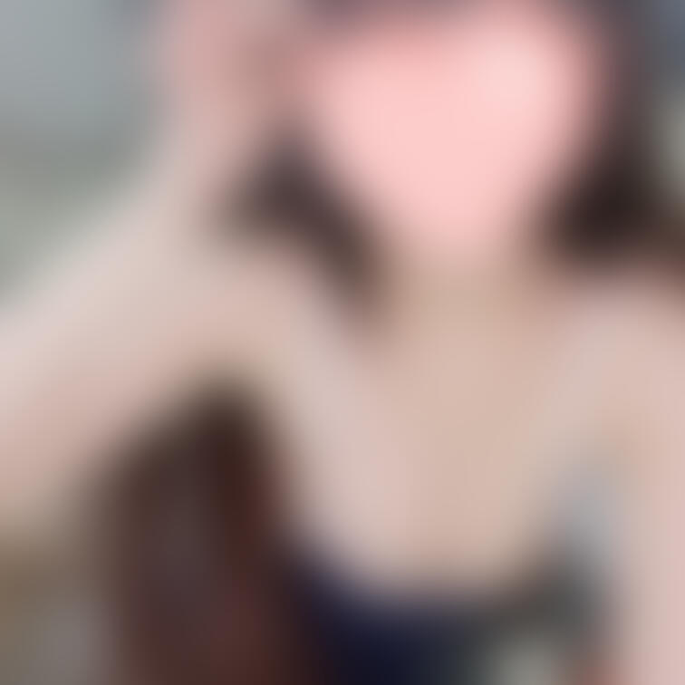 もうちょっとでみえちゃうね♡