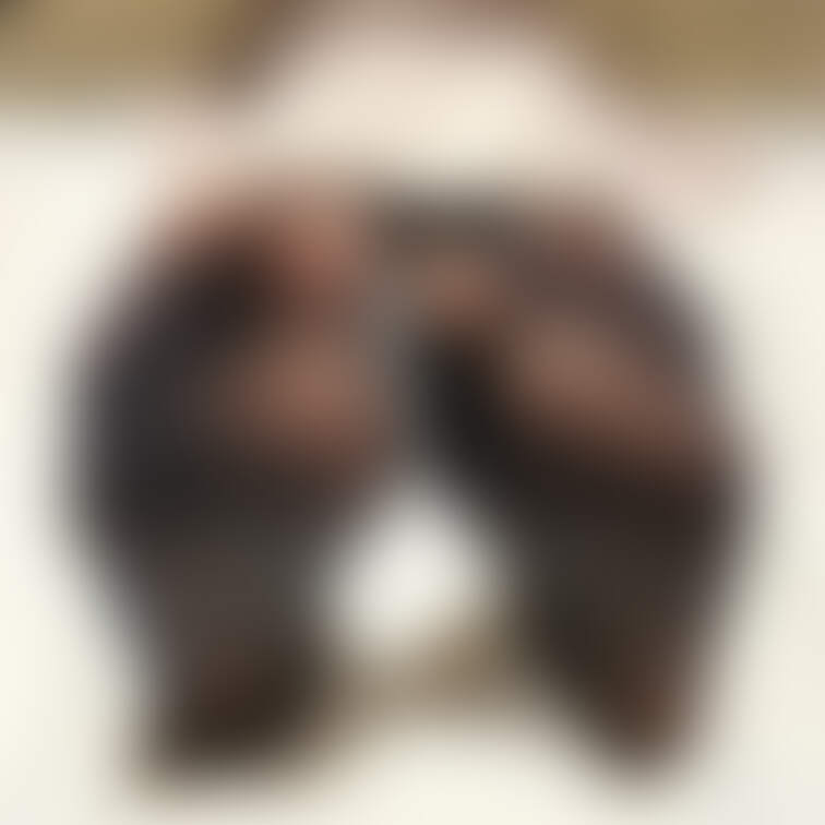 ビリビリの黒タイツと足裏
