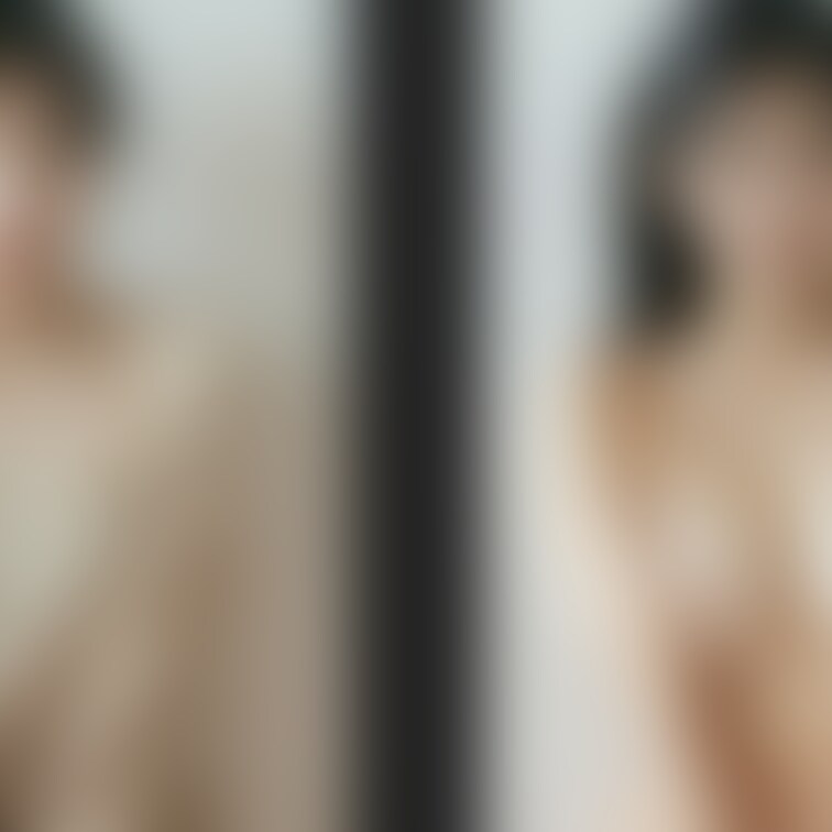 着衣と脱衣の並べた画像です    画像№1602