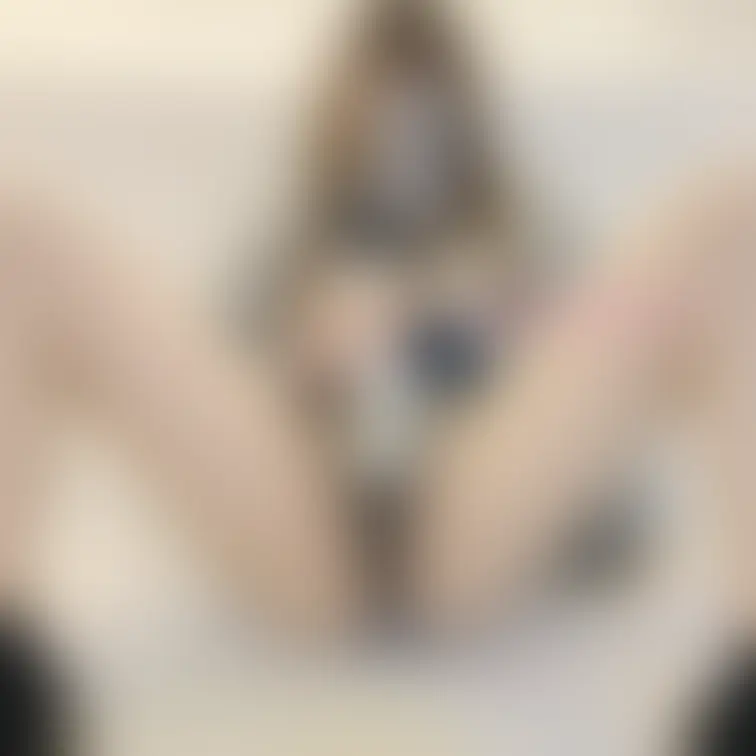 普段の処女オナニー覗き見してください！最初はまったりと携帯いじって未使用まんこぐりくり♡急にオナスイッチ入って女の子のガ