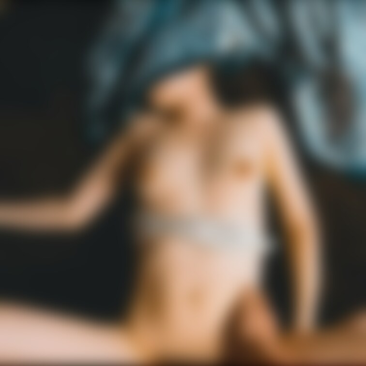 10/13 Twitterにアップロードした普段着のゆうちゃんと見比べてシコシコしてください。地味なブラジャーずらして乳