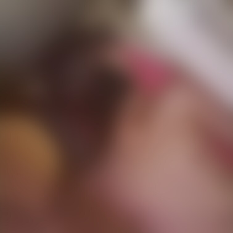 足舐めと顔踏みのセット(笑)
痛いの好きみたいで蹴りまくった🤣