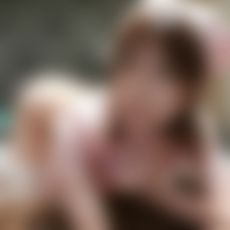 胸あきピンクナース　