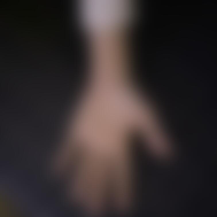 身長164cm、足のサイズ24.5、手比べ・足比べ、くすぐり