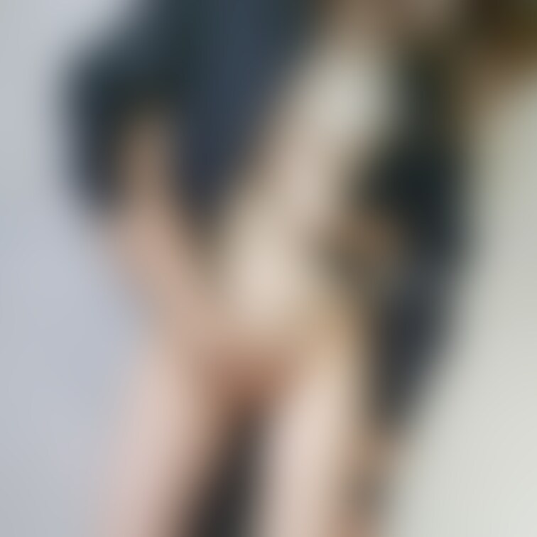 ★貧乳人妻★ビンビン乳首を弄ってヤル気スイッチON!


普通の主婦ですが、興味ありますか？お隣の奥さんの着替えと