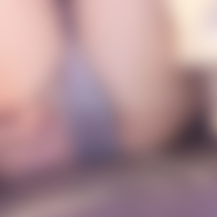 ふぉろわさんとえっちなやり取りしてたら…🥰
染み染みになっちゃった…💦
すぐ溢れちゃうちょろい人妻です😍💕💕💕