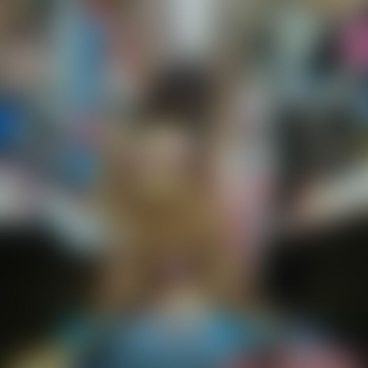 Twitterに載せた写真をこちらにも。
この下着と写真をセットでアダルトショップに買い取ってもらいました。