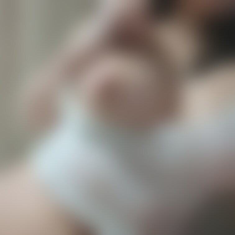 ぽろんとおっぱい