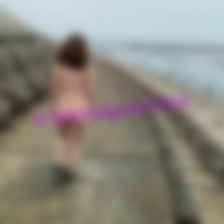 《海》
アミアミの撮影を終えた後の動画です😊

ゆきの一言
アミアミの撮影後全裸になりたかったのですぐ全裸になり