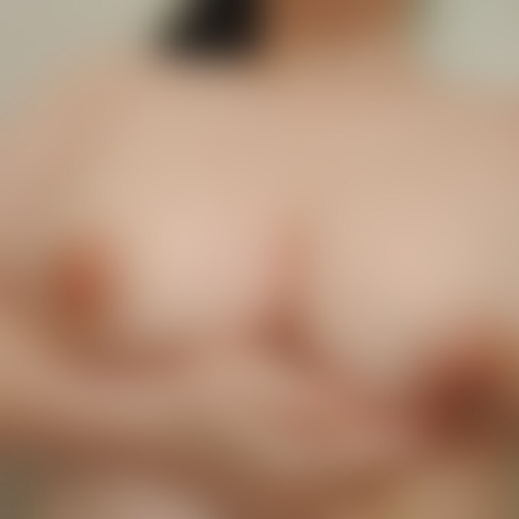 朝風呂前の私🛀
お胸がぷくぷくで乳輪がぷるぷるで可愛かったから見て- ̗̀ 👀