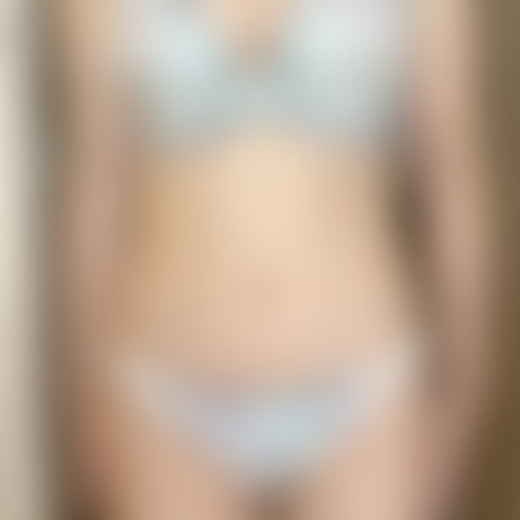 ❤️嫁ちゃんの下着姿❤️
ムッチリなボディを包み込むランジェリー
ちなみにファンの方達からのプレゼントも多いです🥰