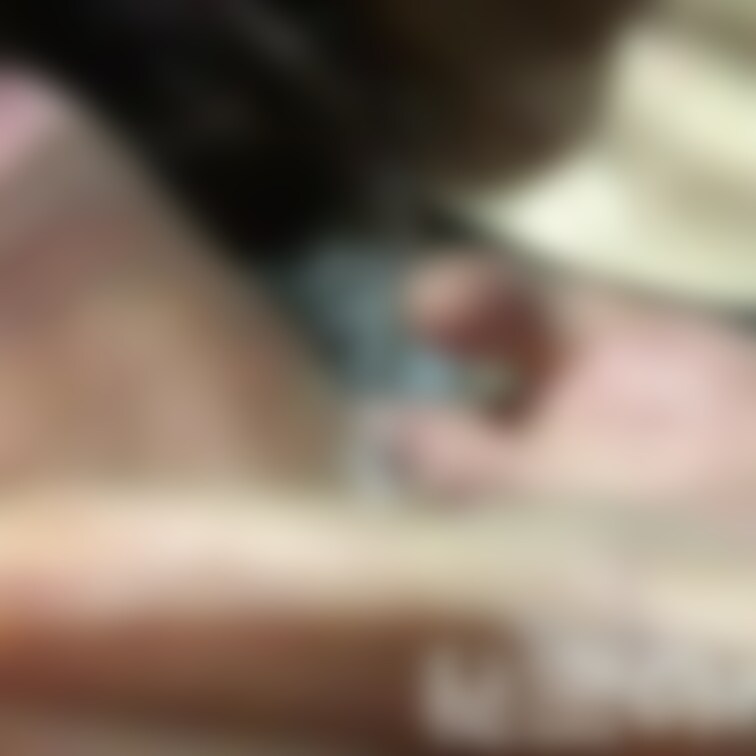 貧乳熟女ちゃんに車内でしゃぶらせた動画です。
ねっとりフェラはたまらないですね。