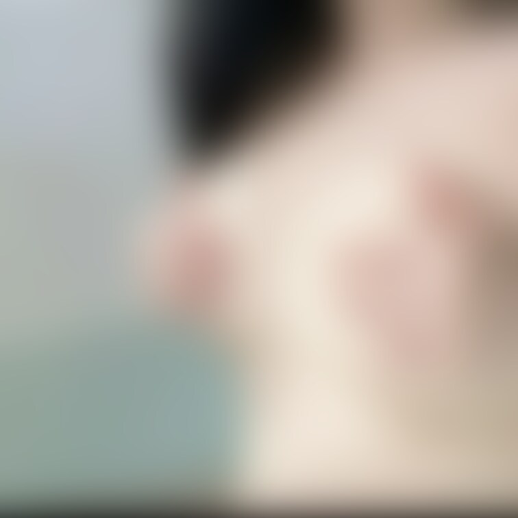 恥ずかしいから隠してる…
乳首敏感です🩷