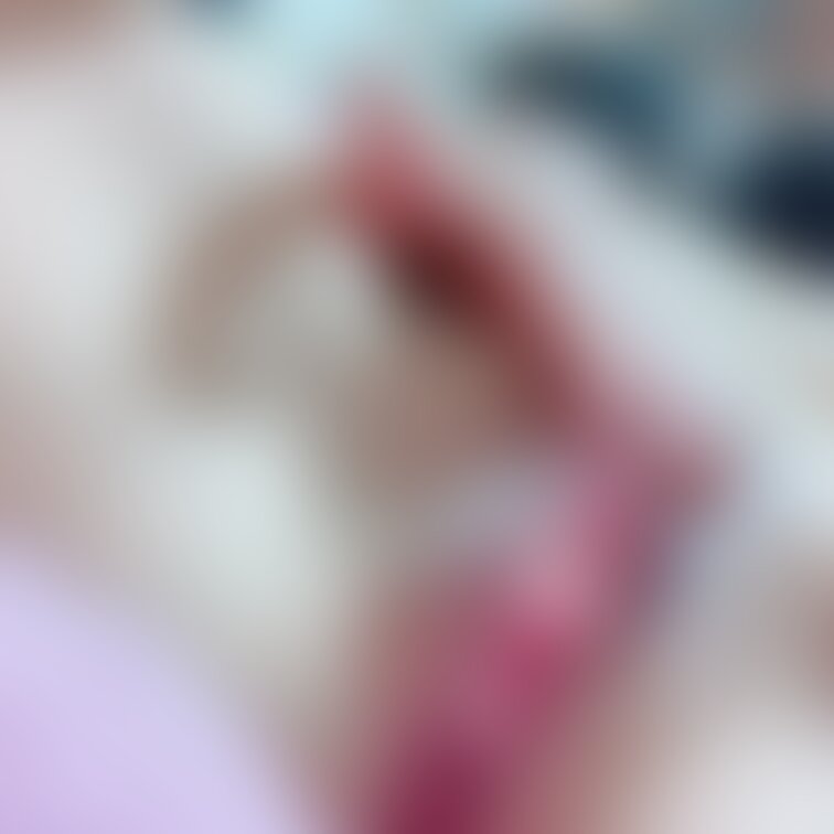 くぱぁ(´･ᴥ･｀)

目細めたら見えるw