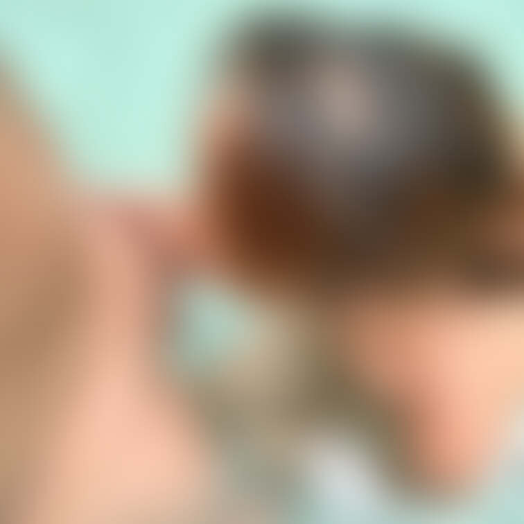 混浴でシャブってくれました！
ガラス越しの後ろに人は居ました😅
