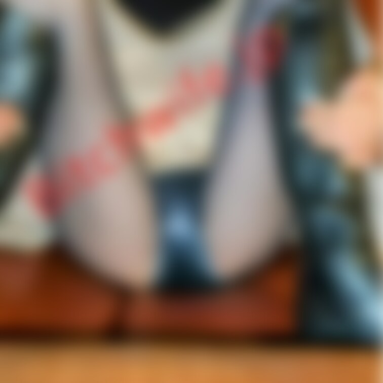 人妻パンチラ食べ歩き〜手羽先編〜公開しました♥　黒ニット+ベージュスカート+黒ストッキング+グレーのパンティー+黒ブーツ