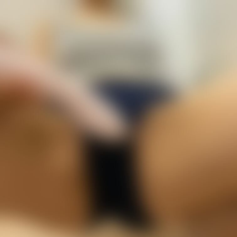 昨日の続き…
よく見たら陰毛がはみ出してる🥺💦
陰毛食べてくれる人いますか？

コメントやいいね頂戴🥺💦

