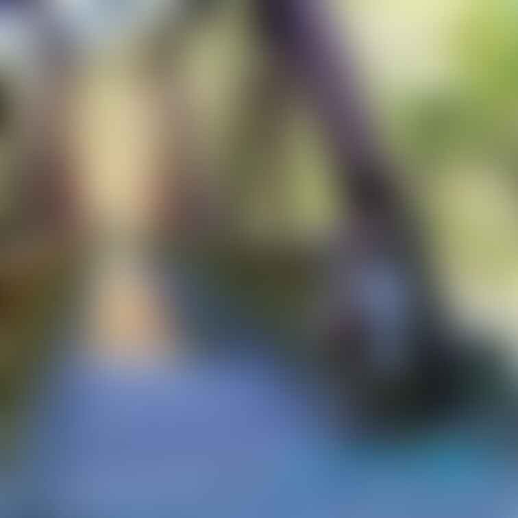 素敵な橋でグラビア風に！！
プランでは毎日動画か写真を更新してまぁ〜す！！