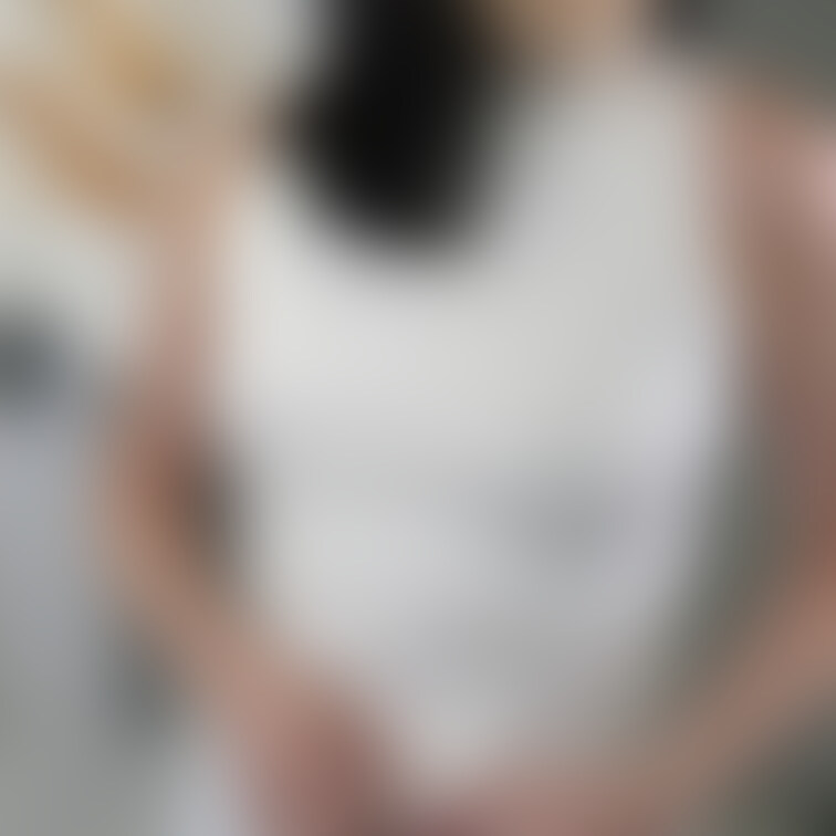 ノーブラでノースリーブニットを着た巨乳○○○さん。
本編ダウンロードはこちら
https://myfans.jp/p