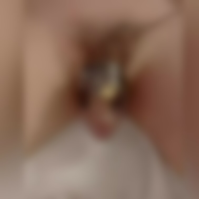 パルス付き貞操具で遊ぶ2人🤭
痛いけど気持ちいいって本当にマゾだよ？