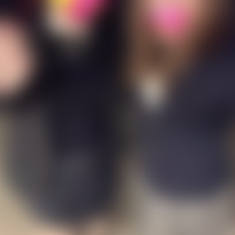 お友達と制服デート❤️
深夜の公園にこんな格好で歩いてたら目立つよね🙈
週末には有料プランにもっと写真載せる予定です
