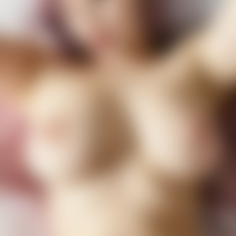 【主観正常位写真集】右下の全画面ボタンを押してご覧ください。