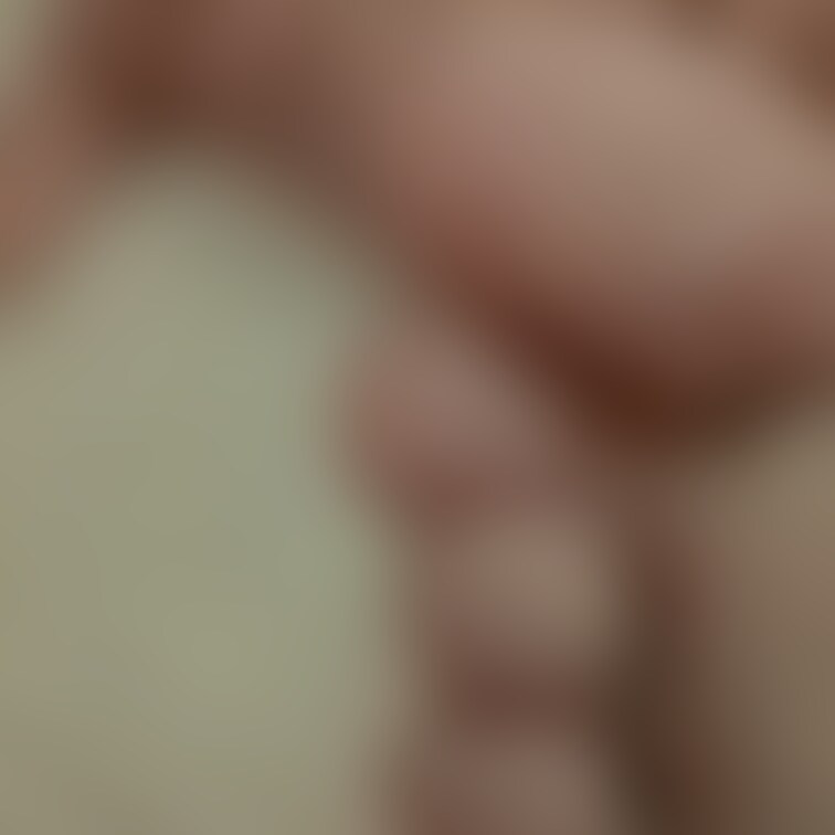 週末動画の予告です
蒸れ蒸れ足裏を弄られたり
サボったスネの無駄毛を
さわさわされますw