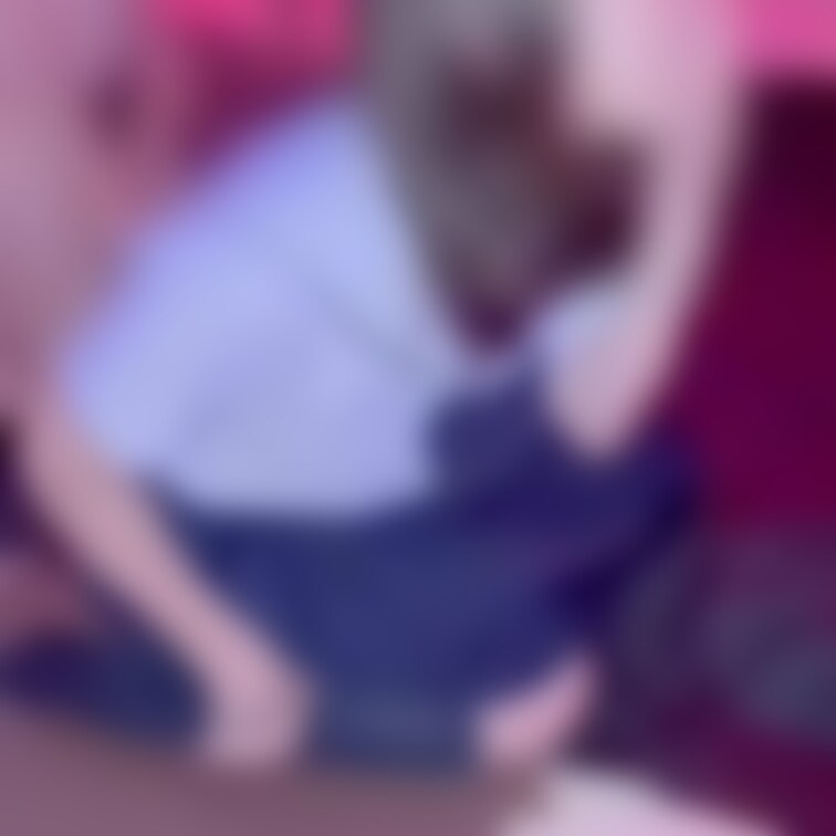 バニーコスの続き。休憩を挟んで今度は○○○コスに着替えました。はじめは万引きした○○○に教育的指導を行うと言う設定からス