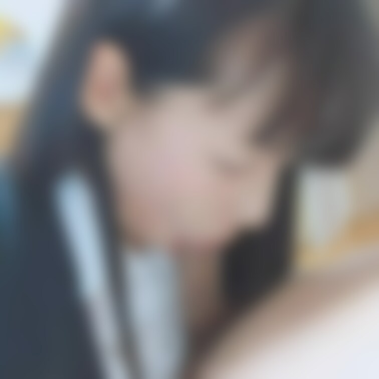 リクエストのあった角度からのフェラを撮ってみました。
ちょっと違ってたらごめんなさい💦
口に出したのが分かりにくいの