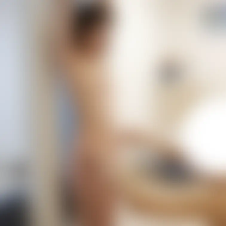 りりの全裸パーティー兼公開撮影での一枚。裸ではりつけにされて参加男性にパンティーを脱がされるところです。
ヌーディ