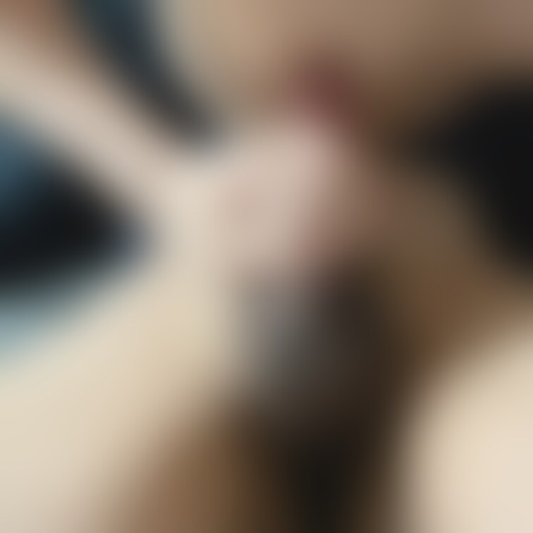 乳首に亀頭を擦り付けて一緒に気持ち良くなっちゃった🥰昨日の動画の切り抜きです✨ちっぱいだからパイズリできないって諦めてた