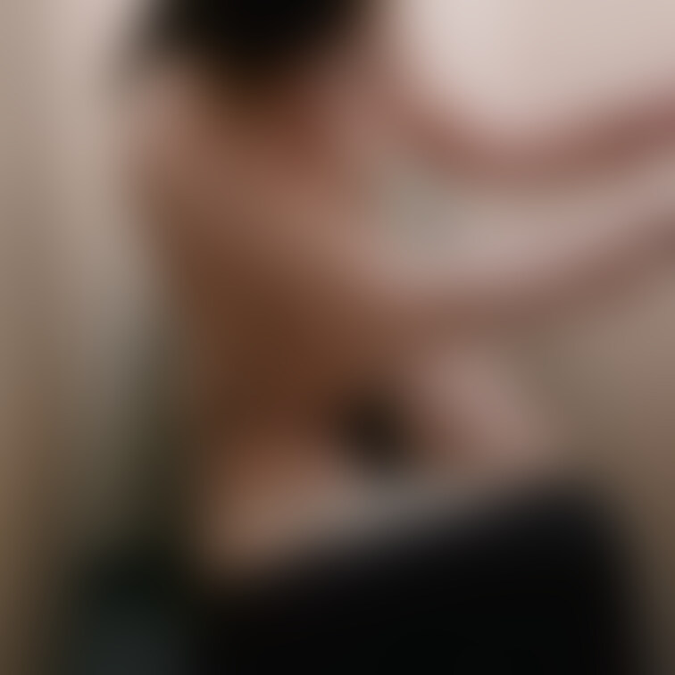 Twitterでつぶやいた白い下着。結局セクした。画像はセク直前のおしっこ。
https://twitter.com/