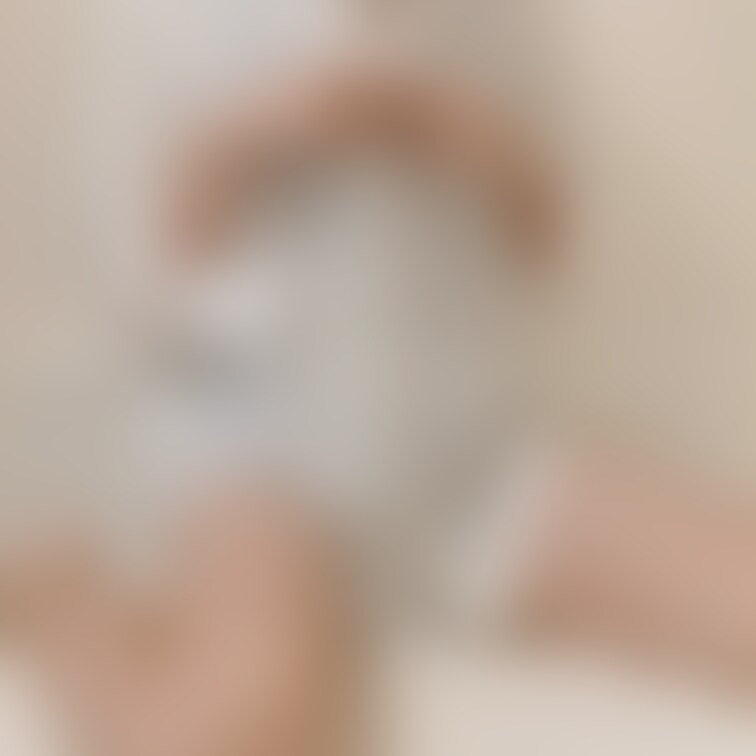 お着替えです。お着替え中も見せちゃいます→ https://myfans.jp/posts/792136a7-1d95-